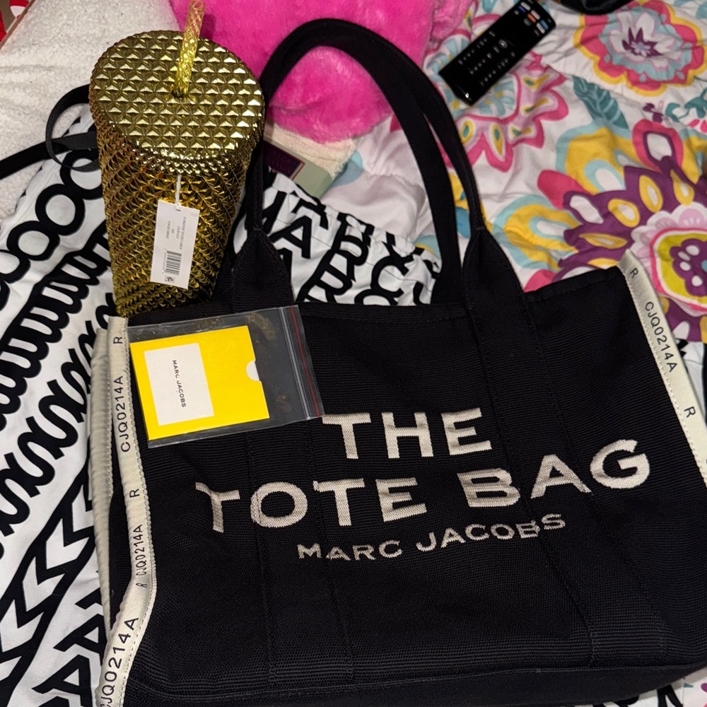 Marc Jacobs Black and Cream Tote Bag- Large